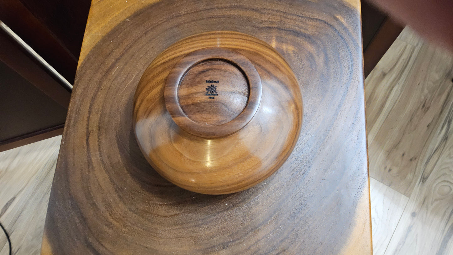 Walnut Hollow Form